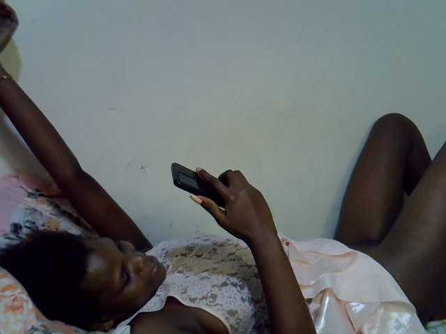 Cute-aliyah live cam on BongaCams