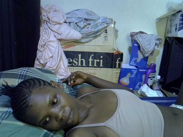 Cute-aliyah live cam on BongaCams