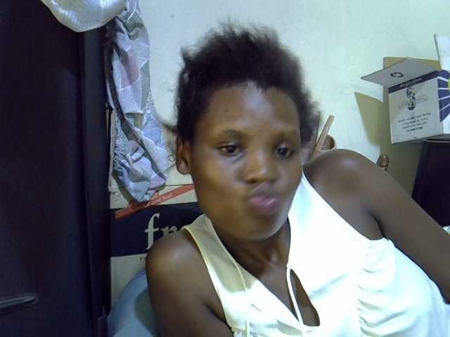 Cute-aliyah live cam on BongaCams