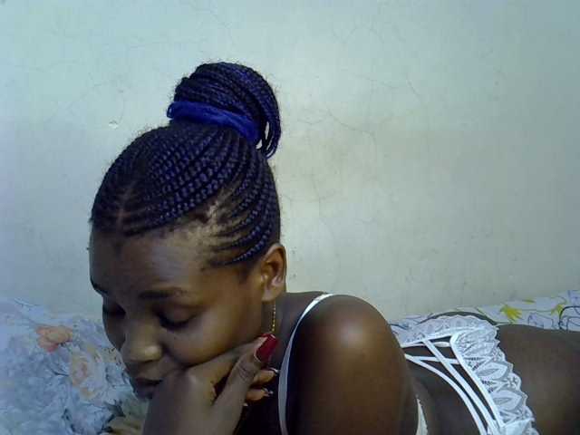 Cute-aliyah live cam on BongaCams