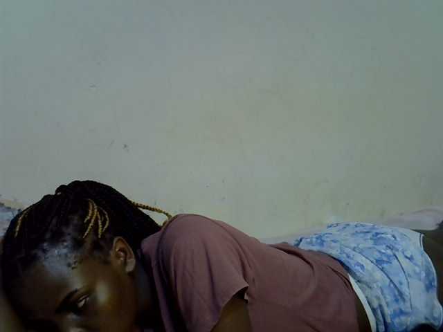 Cute-aliyah live cam on BongaCams