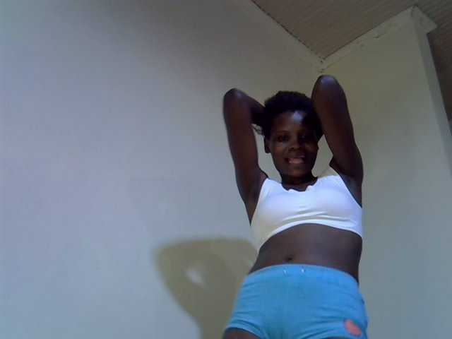 Cute-aliyah live cam on BongaCams