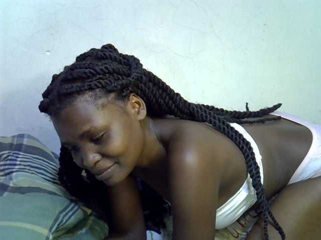 Cute-aliyah live cam on BongaCams