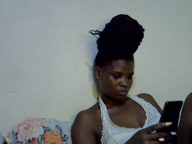 Cute-aliyah live cam on BongaCams