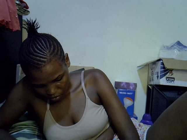 Cute-aliyah live cam on BongaCams