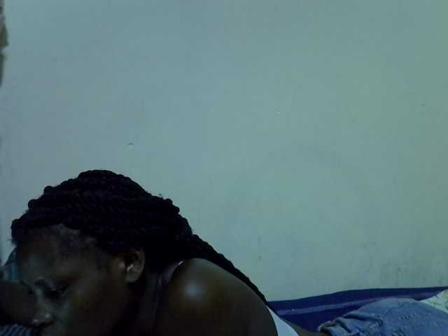 Cute-aliyah live cam on BongaCams