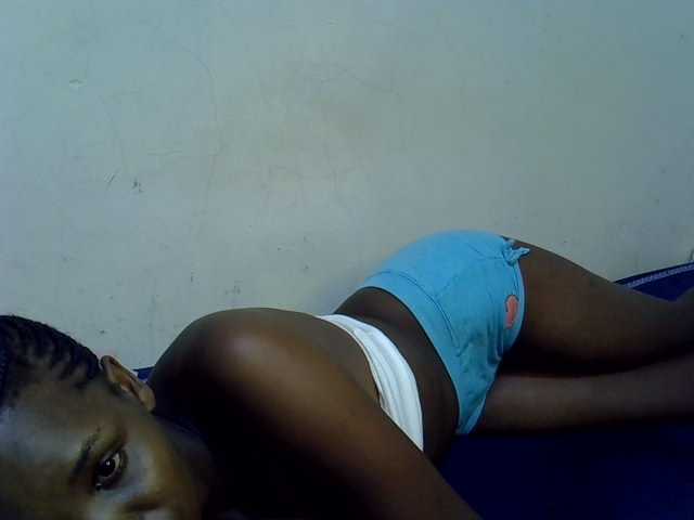 Cute-aliyah live cam on BongaCams