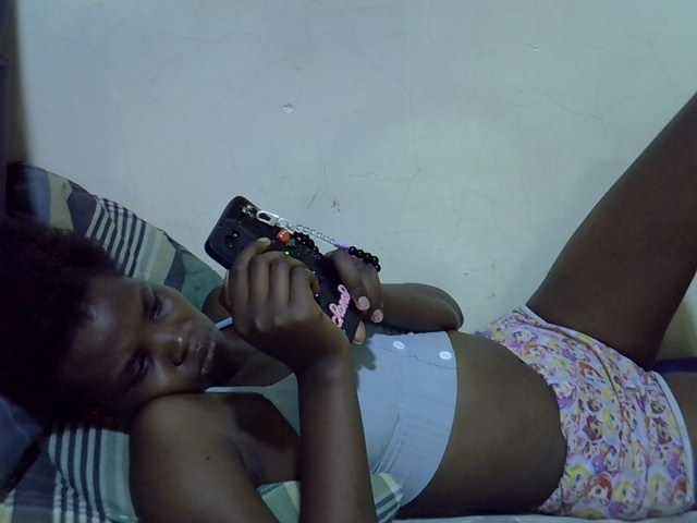 Cute-aliyah live cam on BongaCams