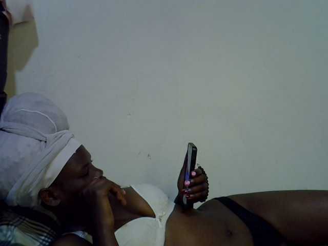 Cute-aliyah live cam on BongaCams