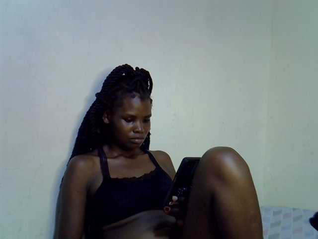 Cute-aliyah live cam on BongaCams