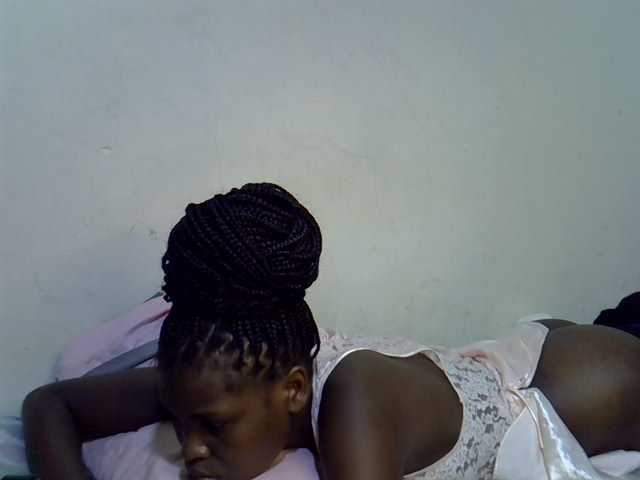 Cute-aliyah live cam on BongaCams