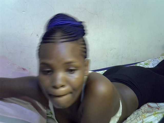 Cute-aliyah live cam on BongaCams