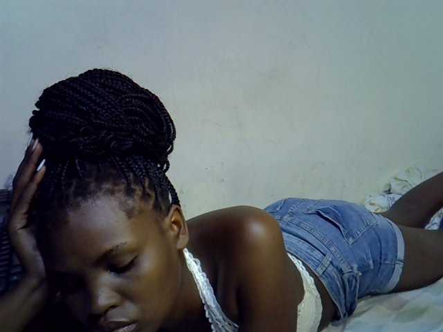 Cute-aliyah live cam on BongaCams