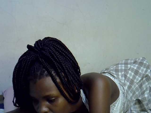 Cute-aliyah live cam on BongaCams