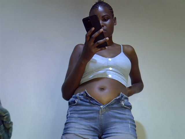 Cute-aliyah live cam on BongaCams