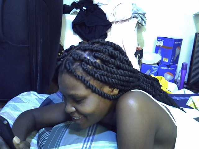 Cute-aliyah live cam on BongaCams