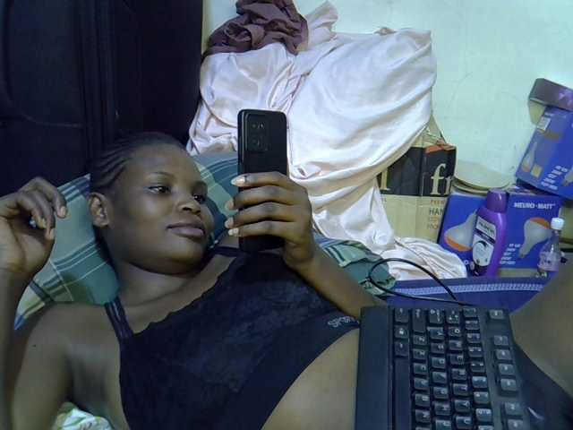 Cute-aliyah live cam on BongaCams