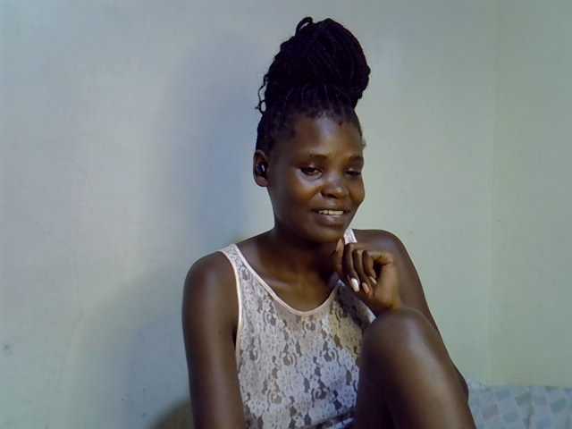 Cute-aliyah live cam on BongaCams