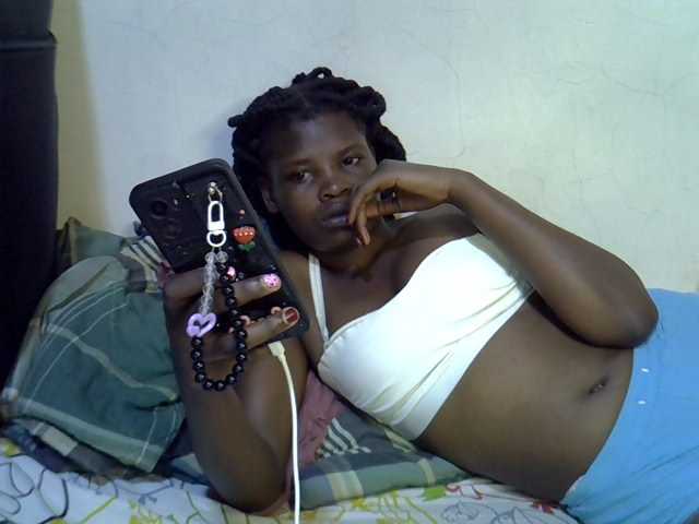 Cute-aliyah live cam on BongaCams