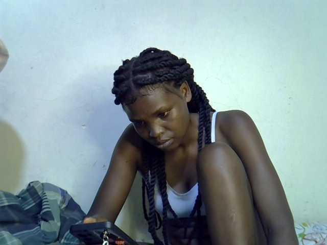 Cute-aliyah live cam on BongaCams
