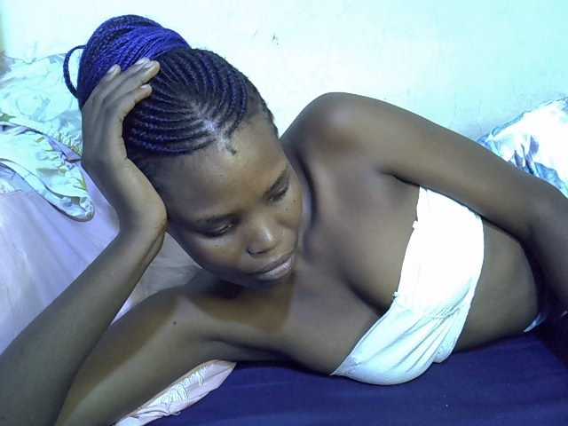 Cute-aliyah live cam on BongaCams