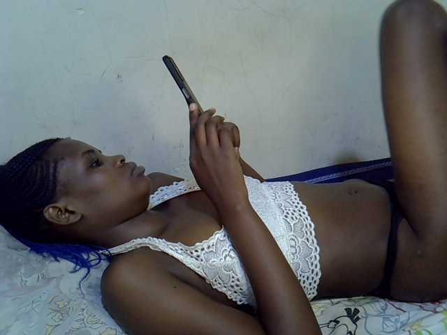 Cute-aliyah live cam on BongaCams