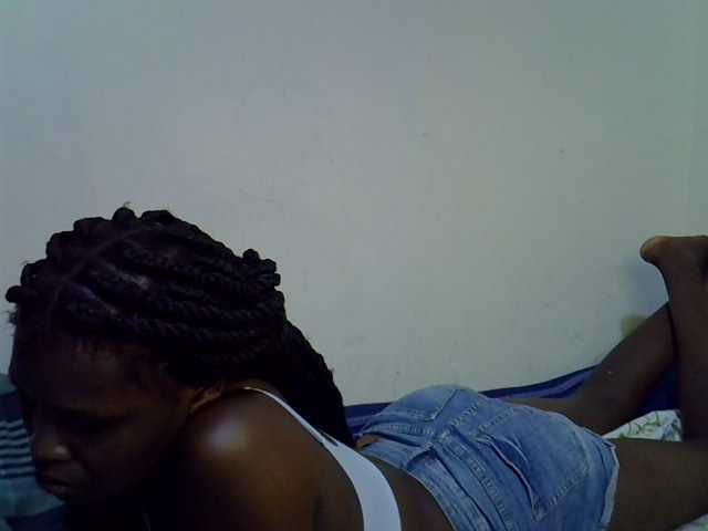 Cute-aliyah live cam on BongaCams