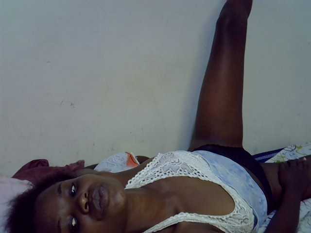 Cute-aliyah live cam on BongaCams