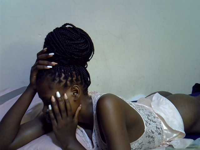 Cute-aliyah live cam on BongaCams