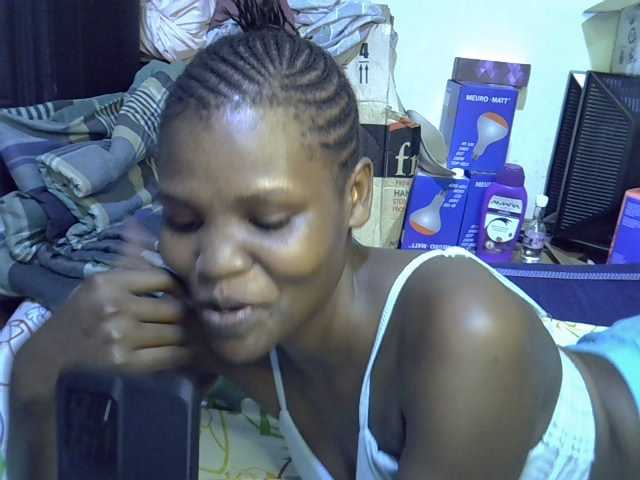 Cute-aliyah live cam on BongaCams