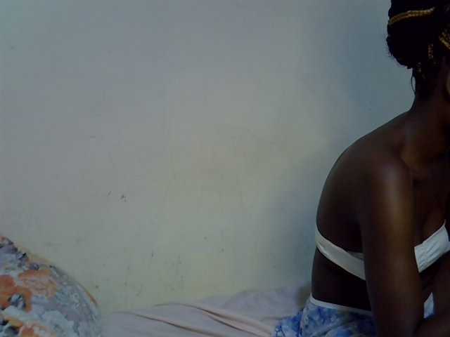 Cute-aliyah live cam on BongaCams