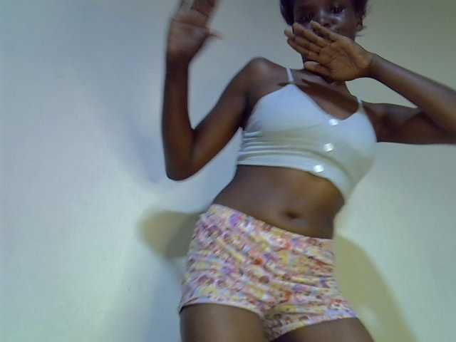 Cute-aliyah live cam on BongaCams