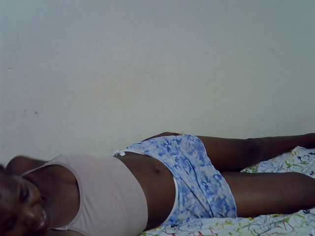 Cute-aliyah live cam on BongaCams