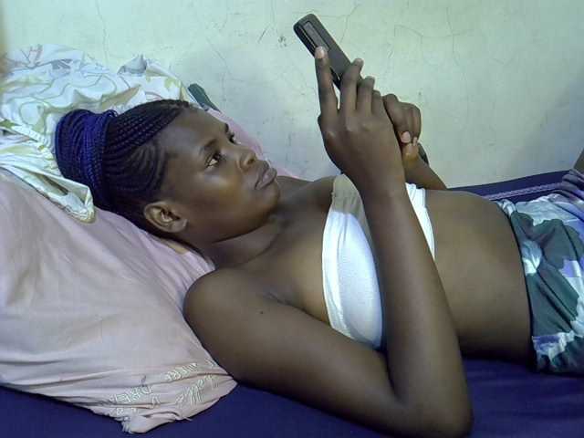Cute-aliyah live cam on BongaCams