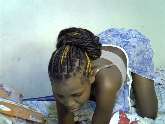 Cute-aliyah live cam on BongaCams