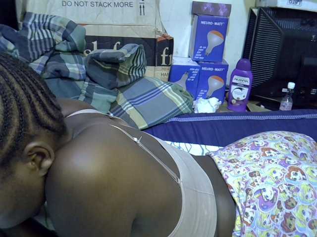 Cute-aliyah live cam on BongaCams