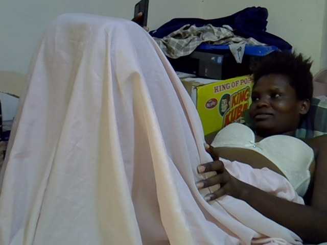 Cute-aliyah live cam on BongaCams