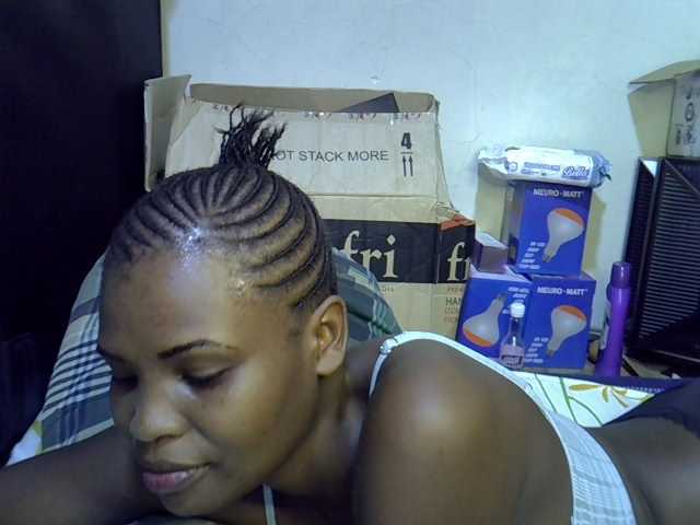 Cute-aliyah live cam on BongaCams