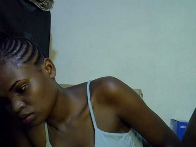 Cute-aliyah live cam on BongaCams