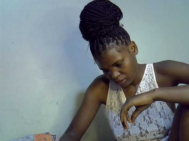Cute-aliyah live cam on BongaCams