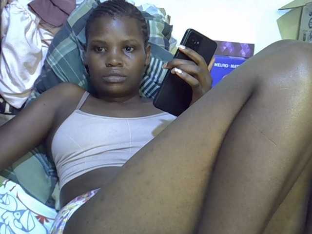 Cute-aliyah live cam on BongaCams