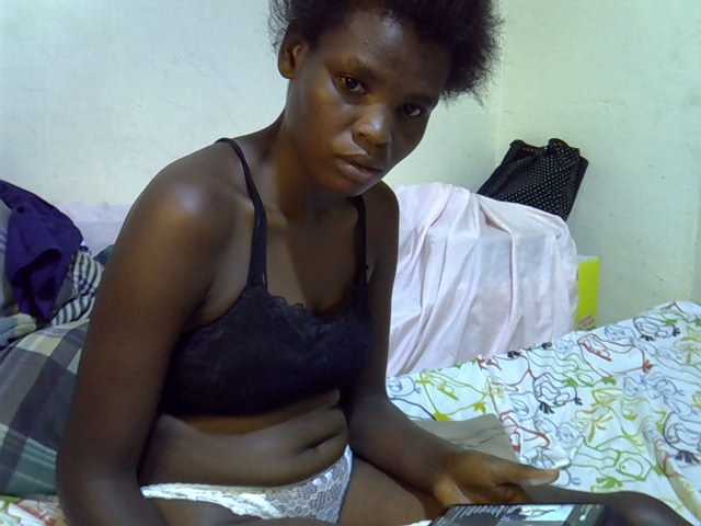 Cute-aliyah live cam on BongaCams