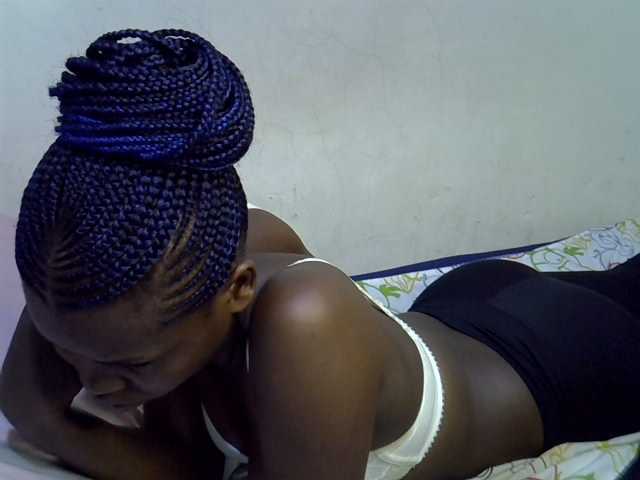 Cute-aliyah live cam on BongaCams