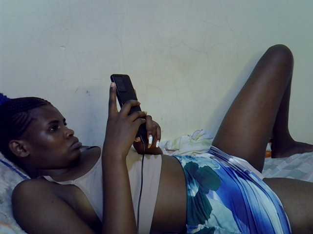 Cute-aliyah, en directo ahora en BongaCams