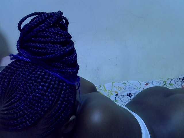 Cute-aliyah live cam on BongaCams