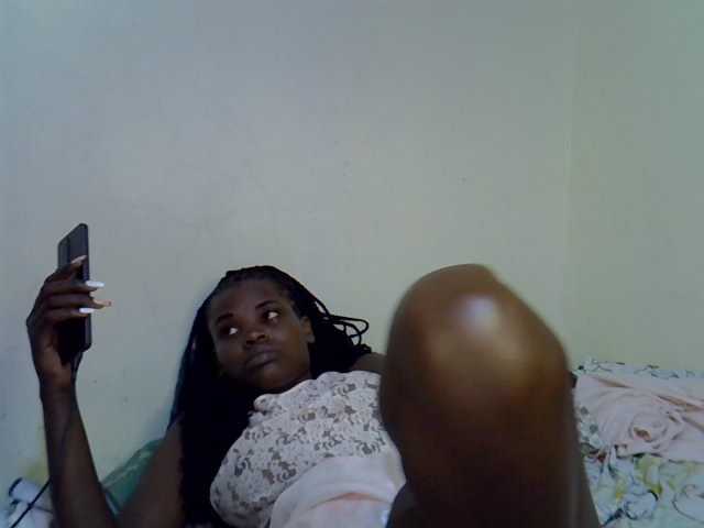 Cute-aliyah live cam on BongaCams