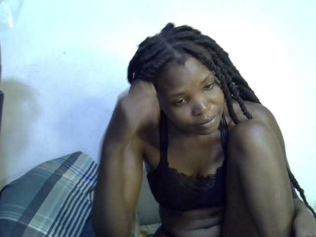 Cute-aliyah live cam on BongaCams