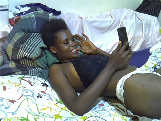 Cute-aliyah live cam on BongaCams