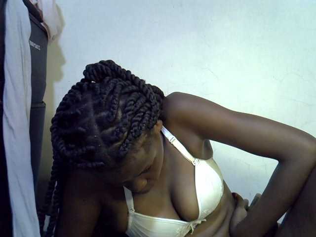 Cute-aliyah live cam on BongaCams