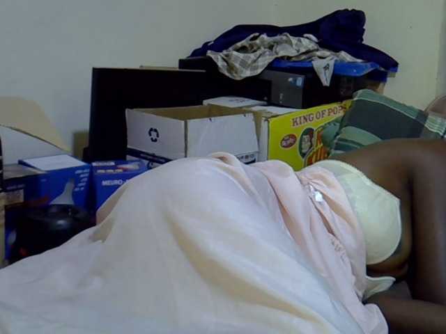 Cute-aliyah live cam on BongaCams